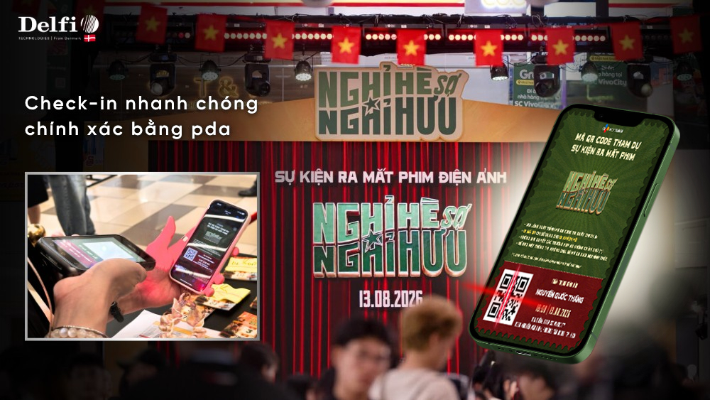 Nhân viên sử dụng thiết bị PDA check-in và đối chiếu ảnh khách mời tại sự kiện