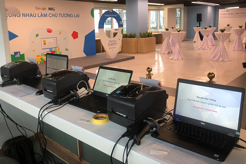 CHECK IN BẰNG MÃ VẠCH TẠI SỰ KIỆN RA MẮT GOOGLE CAREER CERTIFICATES 