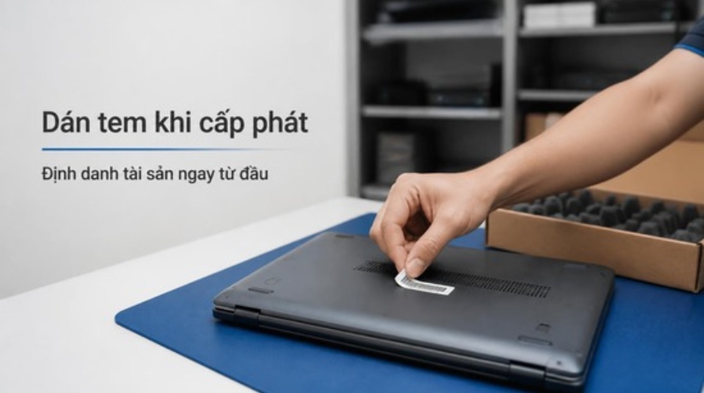 Dán tem mã vạch lên laptop để quản lý tài sản bằng phần mềm
