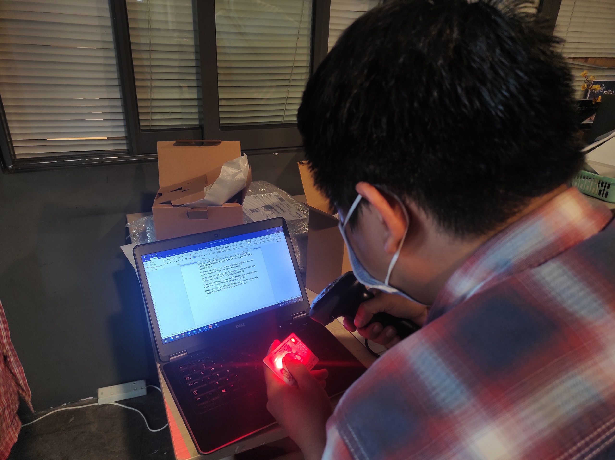 MUA MÁY QUÉT QRCODE TRÊN THẺ CCCD CĂN CƯỚC CÔNG DÂN GIÁ TỐT